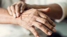 El CBD ayuda con síntomas de Parkinson