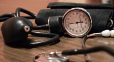 Consumir CBD para combatir la hipertensión arterial